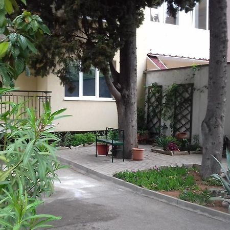 Family Нouse -Нotel Asai Ravda Luaran gambar