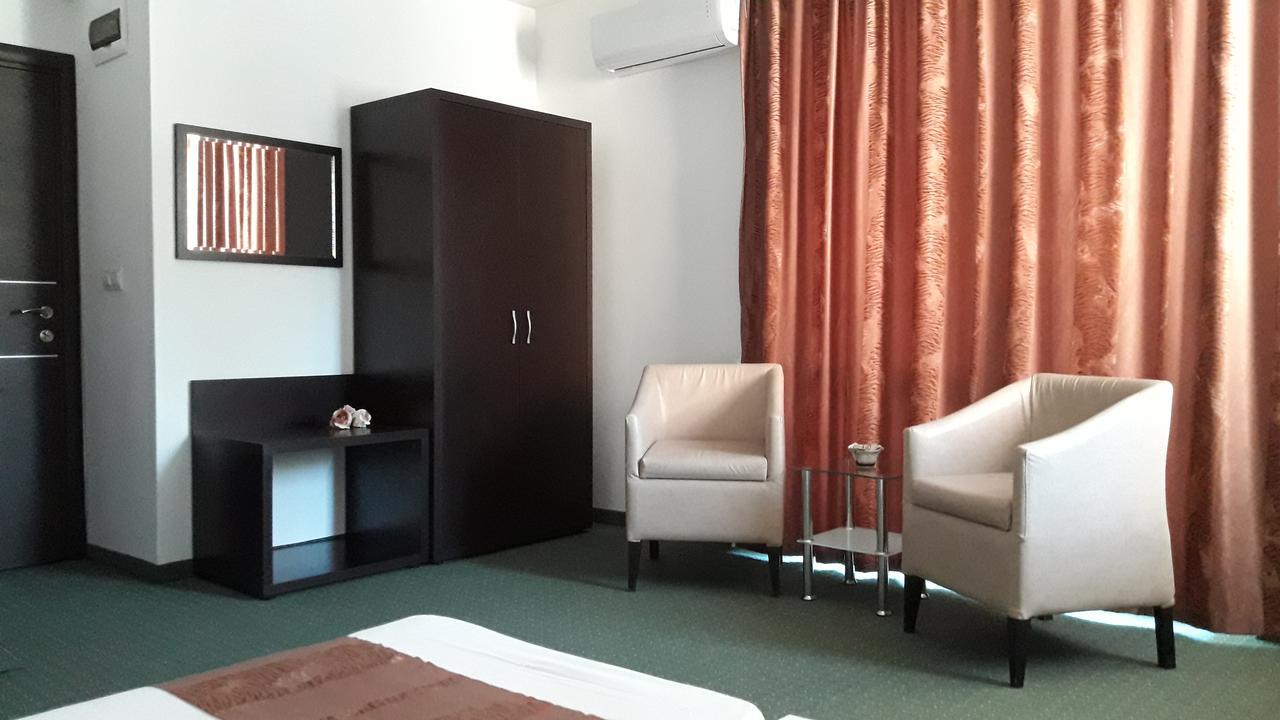Family Нouse -Нotel Asai Ravda Luaran gambar