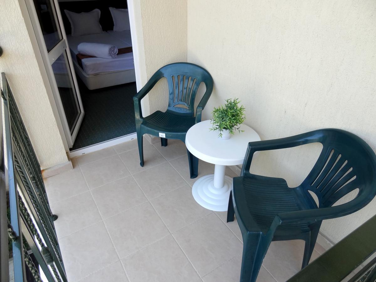 Family Нouse -Нotel Asai Ravda Luaran gambar